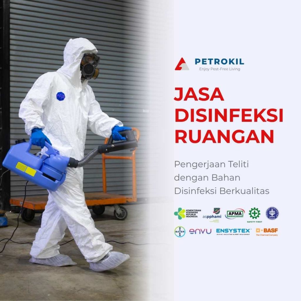 Jasa disinfektan rumah Petrokil profesional untuk membasmi kuman, virus, dan bakteri di seluruh area rumah secara menyeluruh.