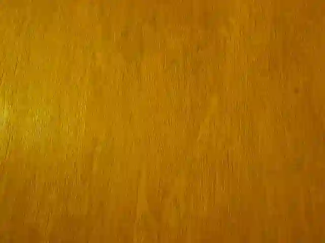 Kayu meranti - Source Wikimedia - Porsche-Makus